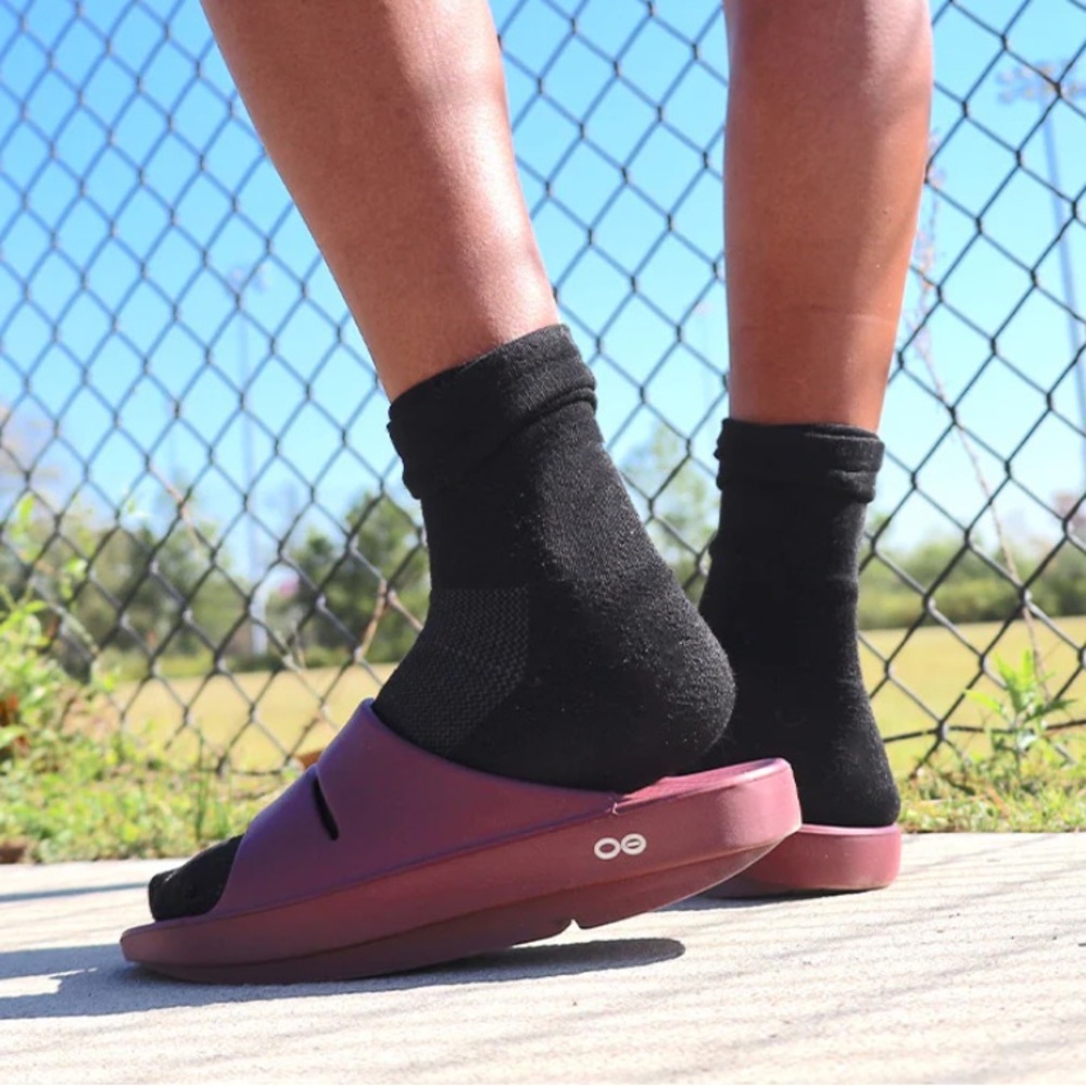 OOFOS Women's Slide Sandals in Plum